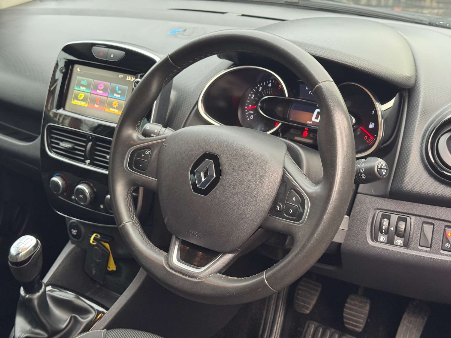 Used Renault Clio 2019 for sale - 76400353: Photo 15