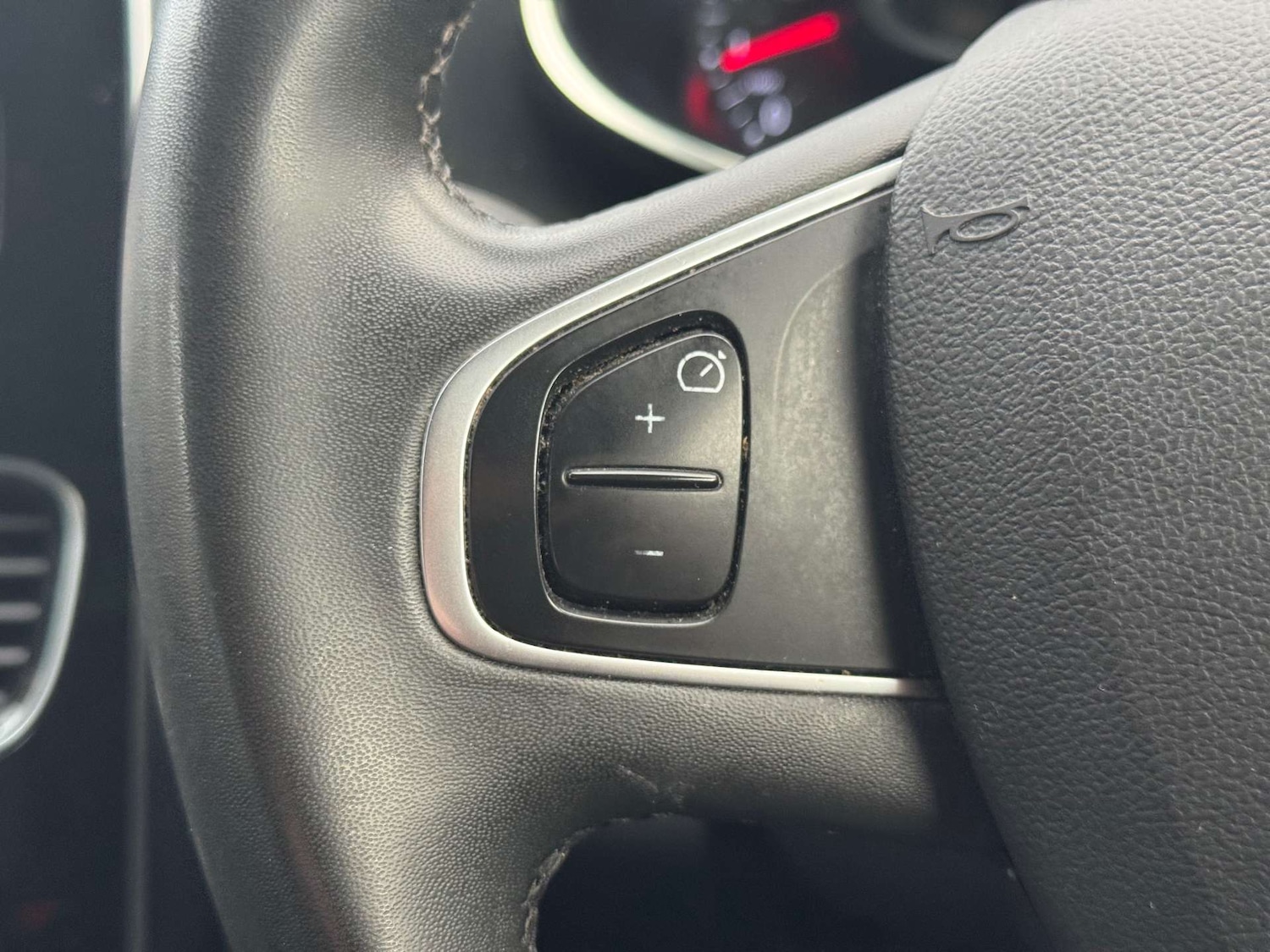 Used Renault Clio 2019 for sale - 76400353: Photo 20