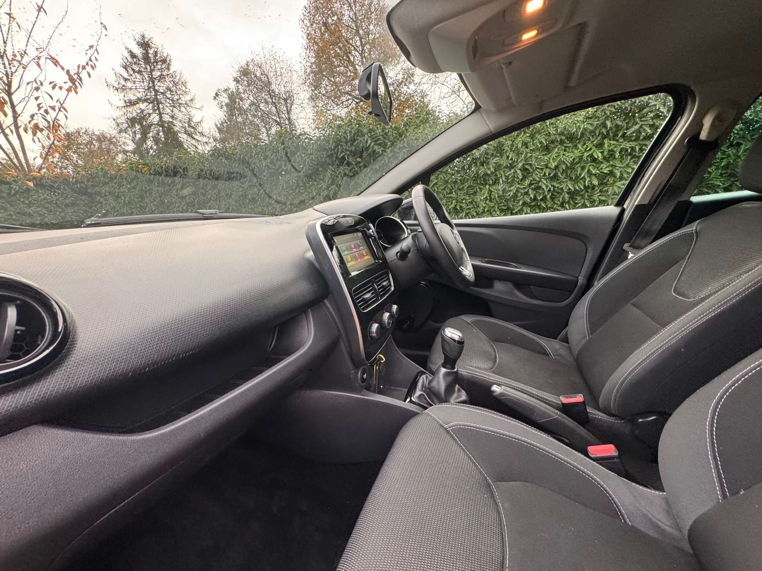 Used Renault Clio 2019 for sale - 76400353: Photo 31