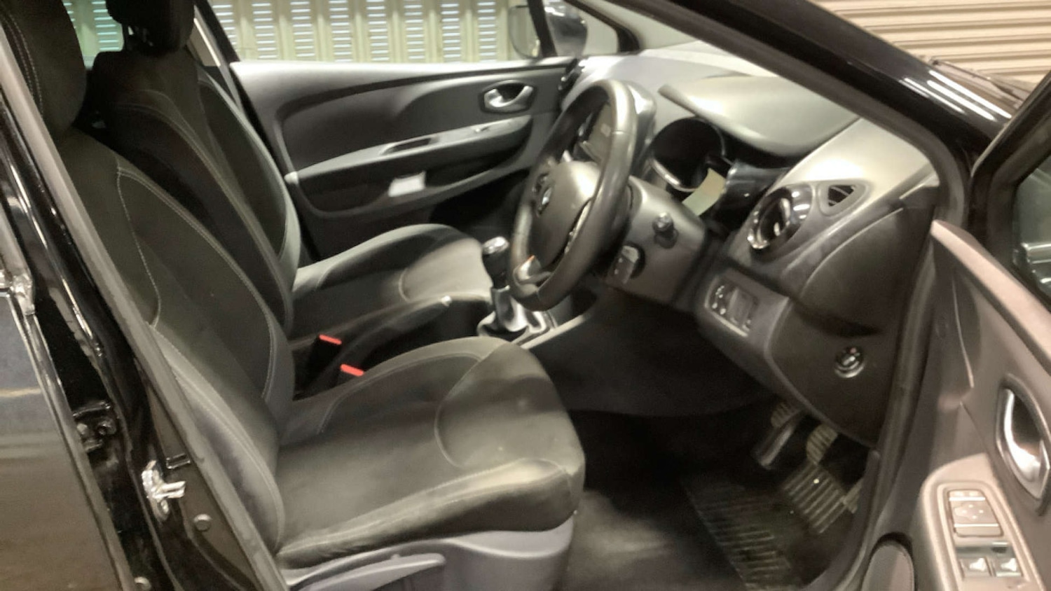 Used Renault Clio 2019 for sale - 76400353: Photo 8