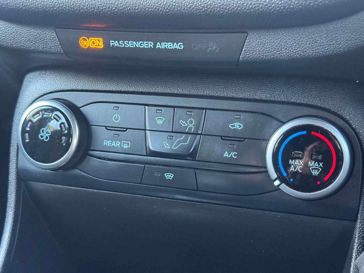 Used Ford Fiesta 2018 for sale - 76385778: Photo 24