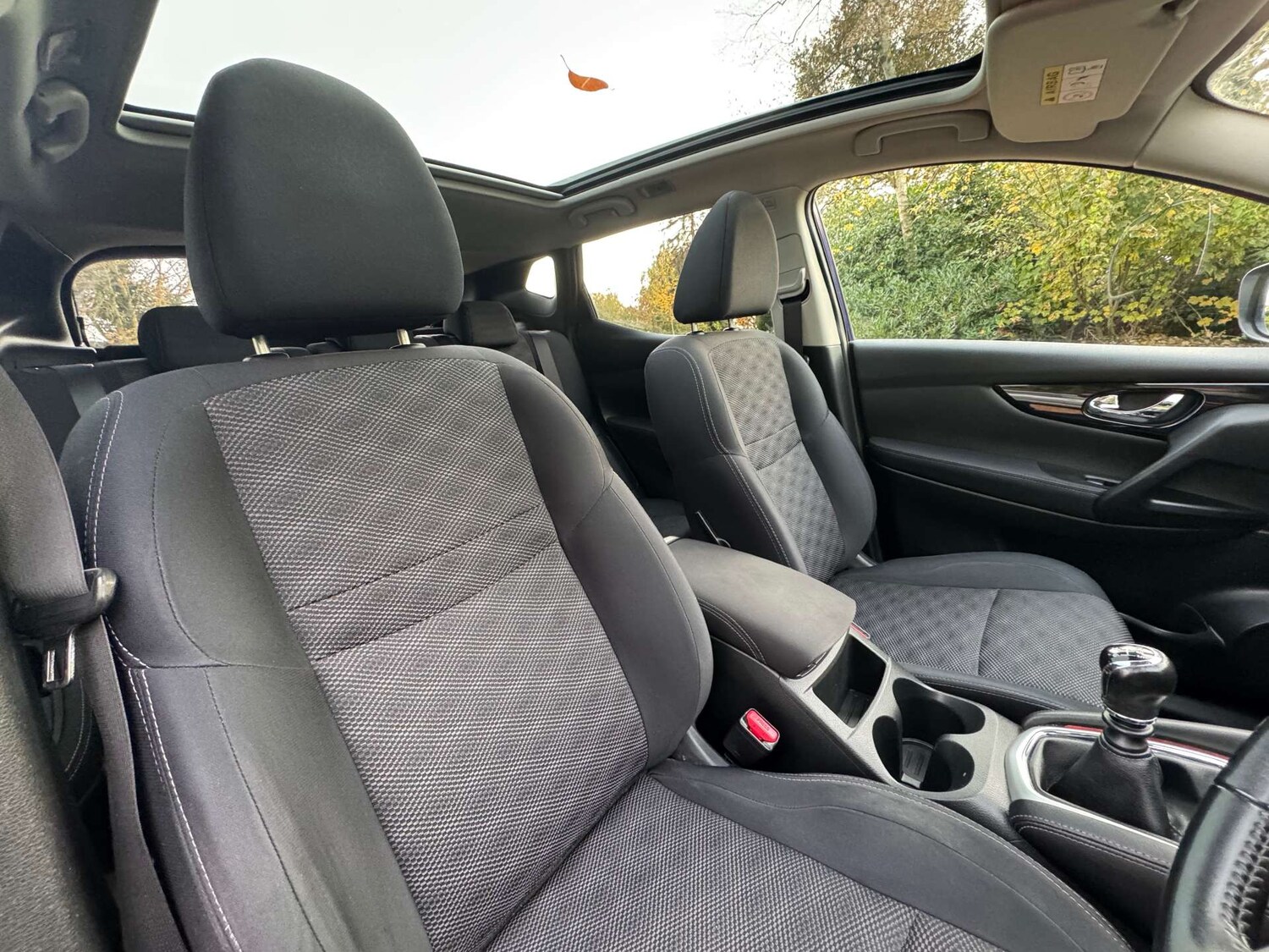 Used Nissan Qashqai 2015 for sale - 76382733: Photo 17