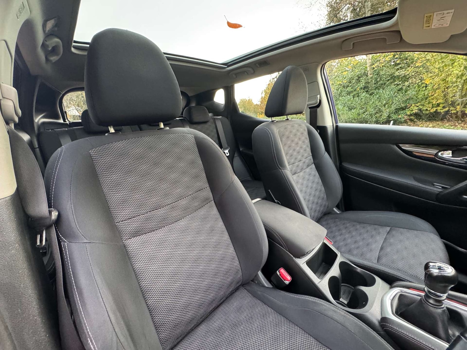 Used Nissan Qashqai 2015 for sale - 76382733: Photo 18