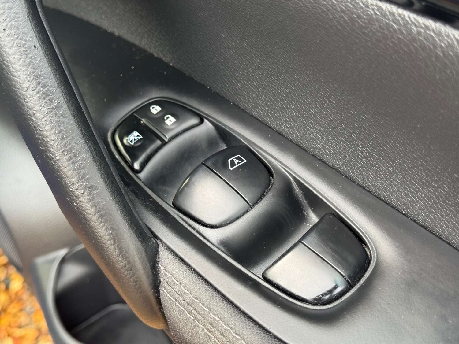 Used Nissan Qashqai 2015 for sale - 76382733: Photo 32