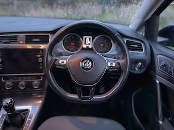 Used Volkswagen Golf 2018 for sale - 76861657: Photo