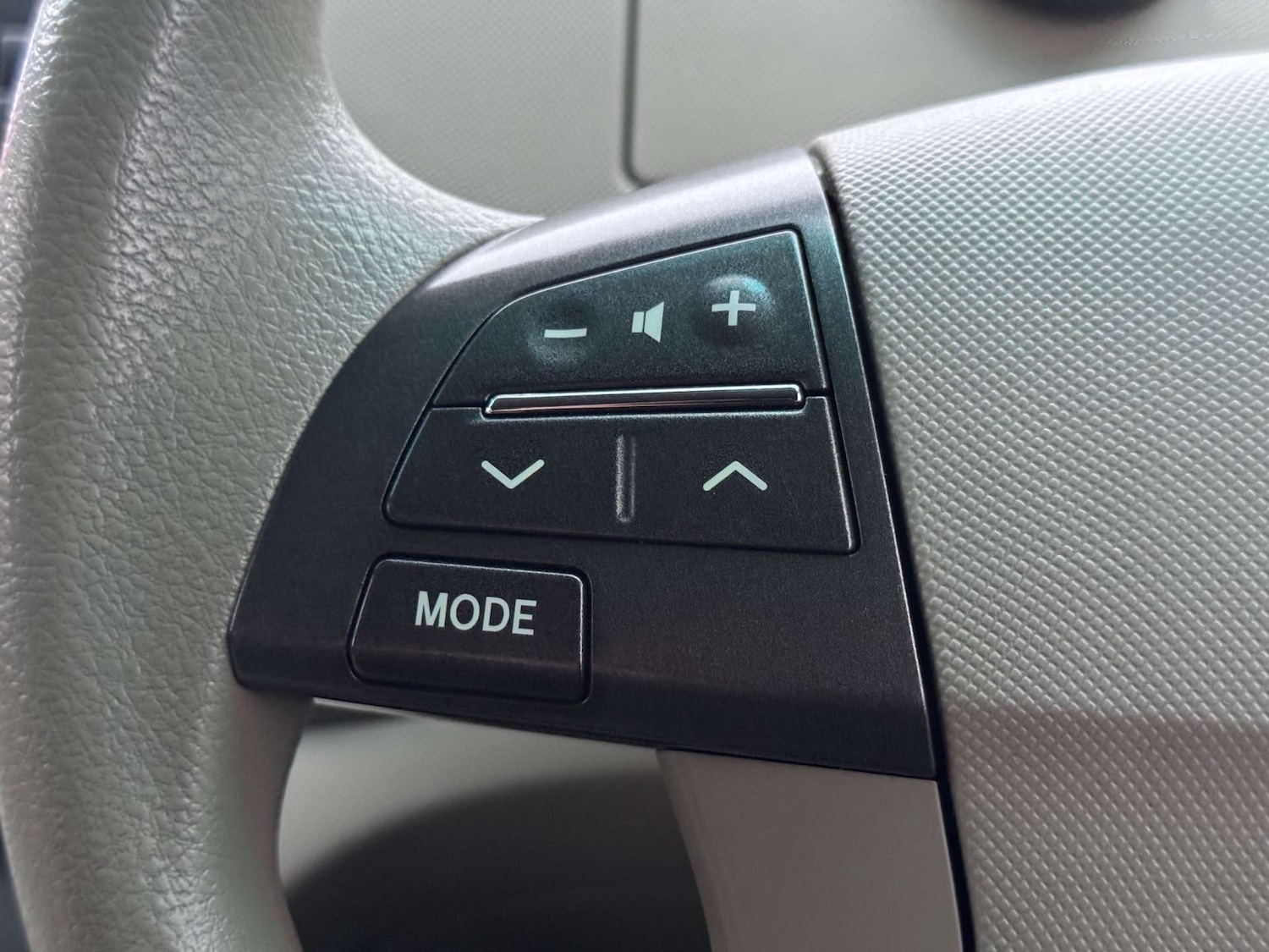 Used Toyota Estima 2018 for sale - 77261404: Photo 42