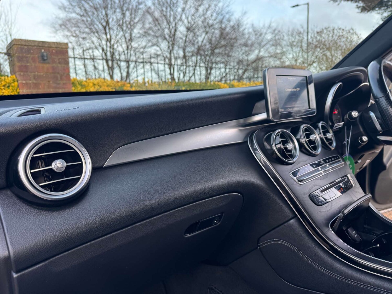 Used Mercedes-Benz GLC 2017 for sale - 77621870: Photo 15