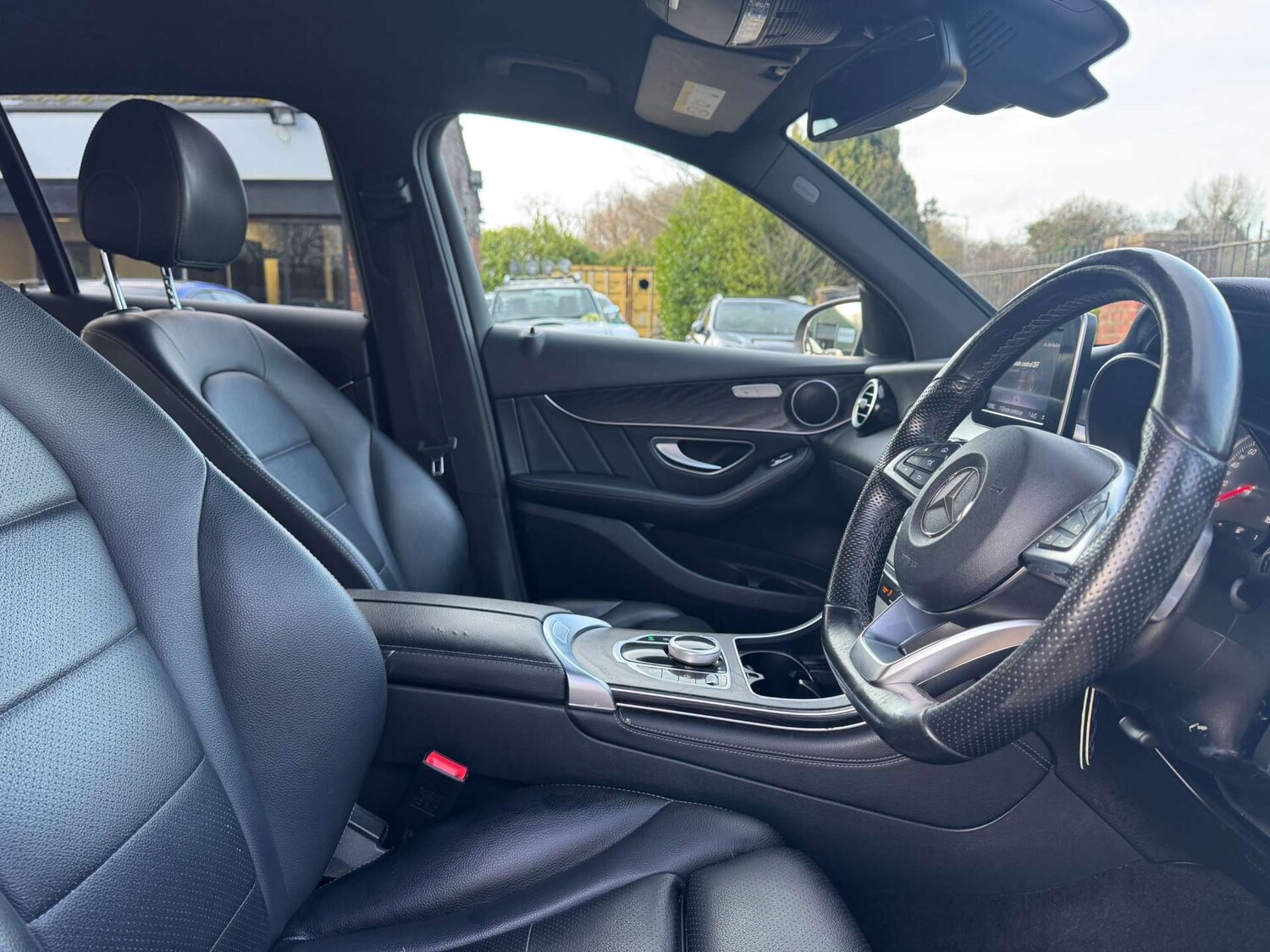 Used Mercedes-Benz GLC 2017 for sale - 77621870: Photo 18