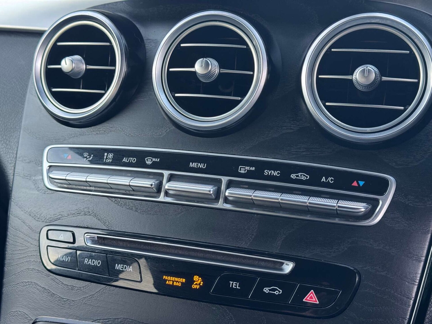 Used Mercedes-Benz GLC 2017 for sale - 77621870: Photo 22