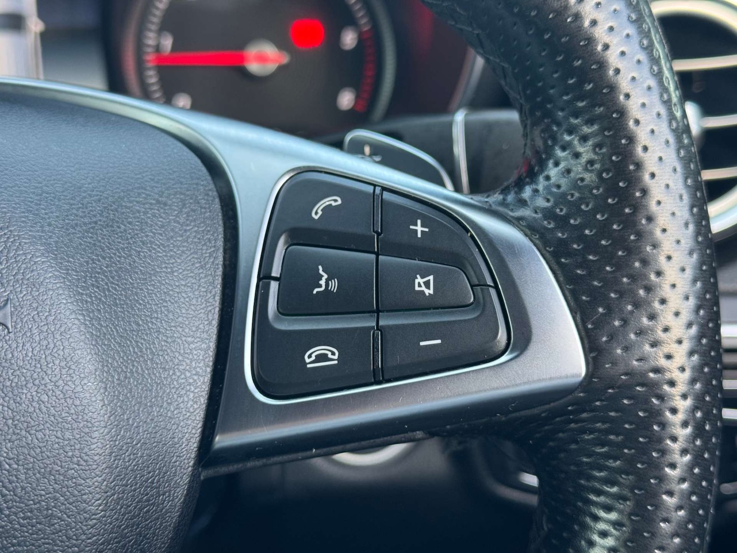 Used Mercedes-Benz GLC 2017 for sale - 77621870: Photo 29