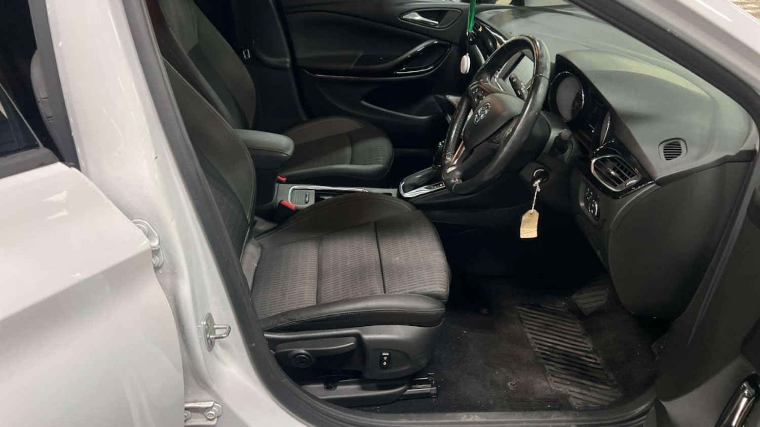 Used Vauxhall Astra 2021 for sale - 76391867: Photo 8