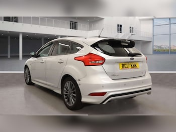 Used Ford Focus 2017 for sale - 76056648: Photo