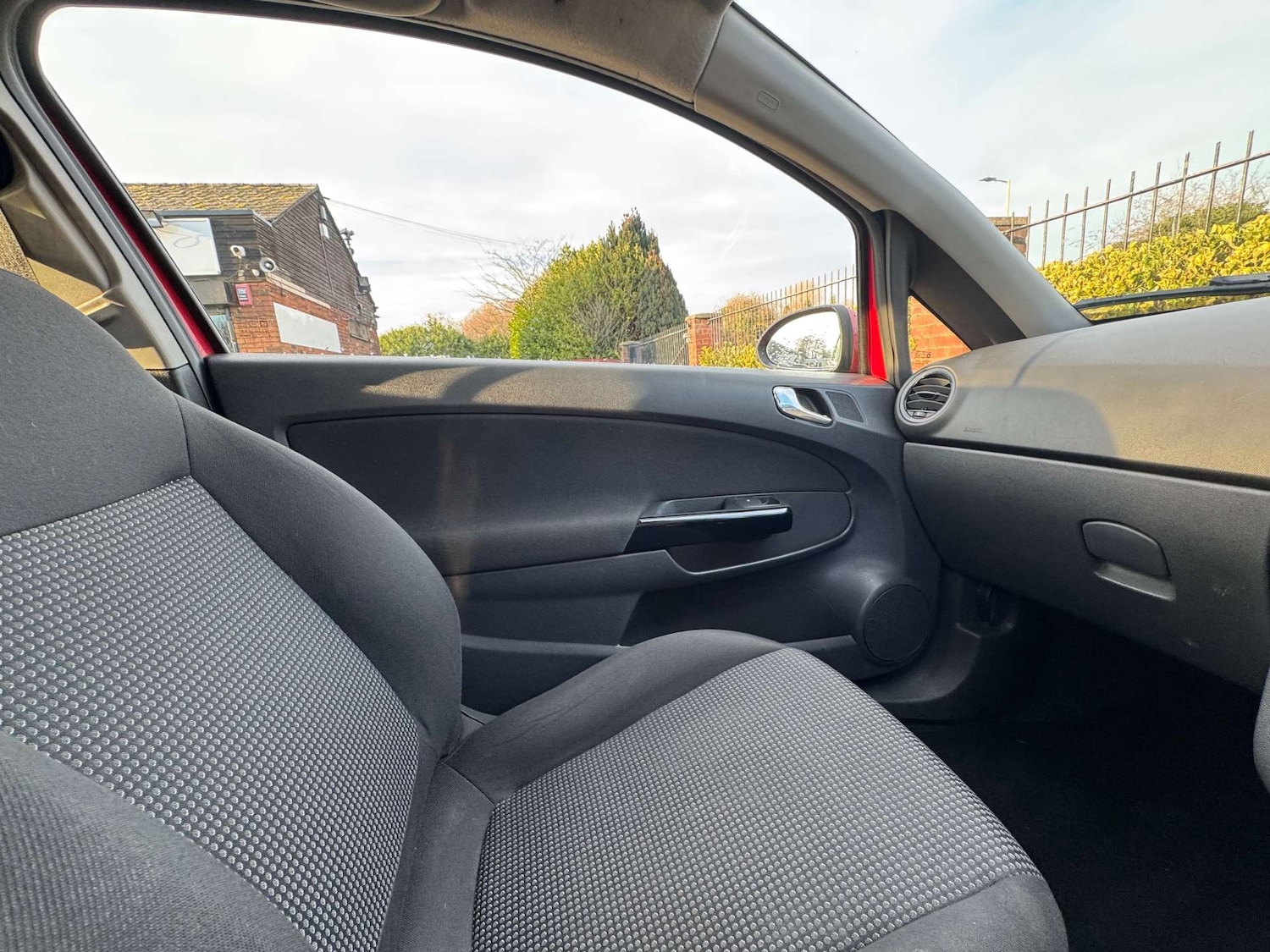 Used Vauxhall Corsa 2011 for sale - 77211767: Photo 15