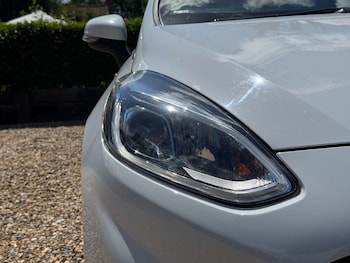 Used Ford Fiesta 2018 for sale - 76317062: Photo 2