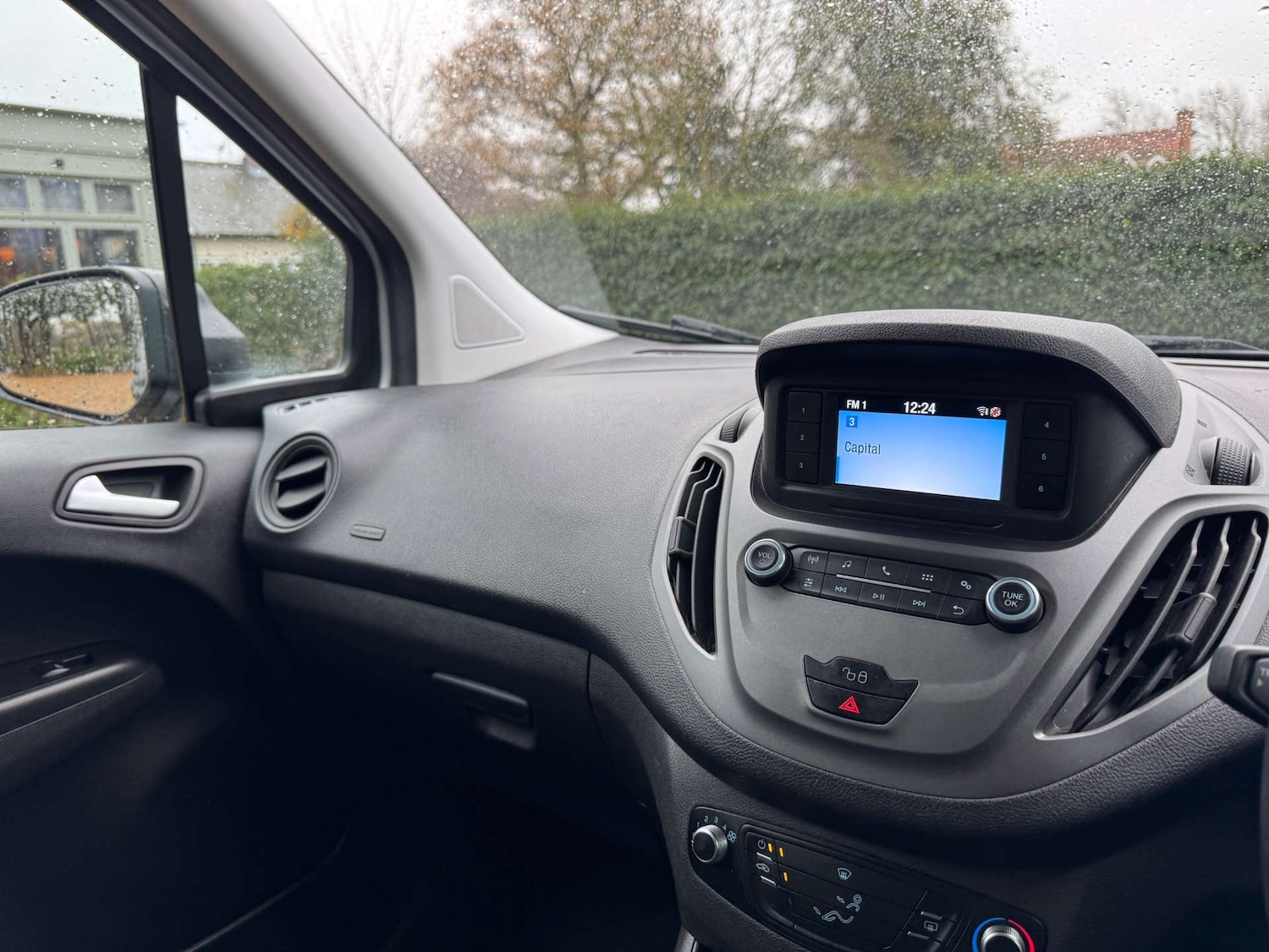 Used Ford Transit Courier 2019 for sale - 76601325: Photo 15