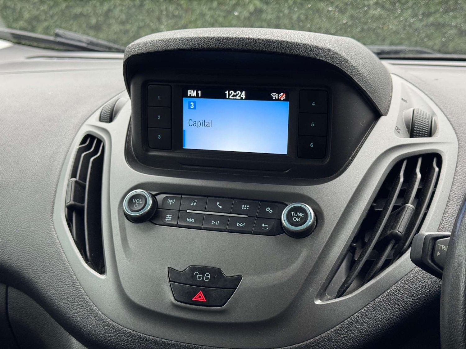 Used Ford Transit Courier 2019 for sale - 76601325: Photo 27