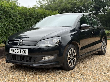 Used Volkswagen Polo 2016 for sale - 75330580: Photo