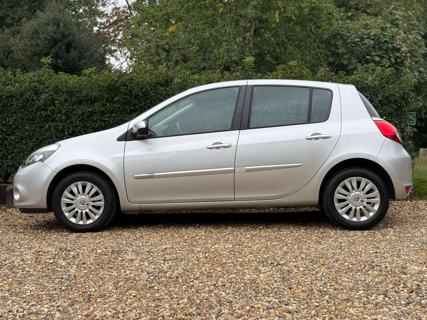 Used Renault Clio 2013 for sale - 77261370: Photo 12