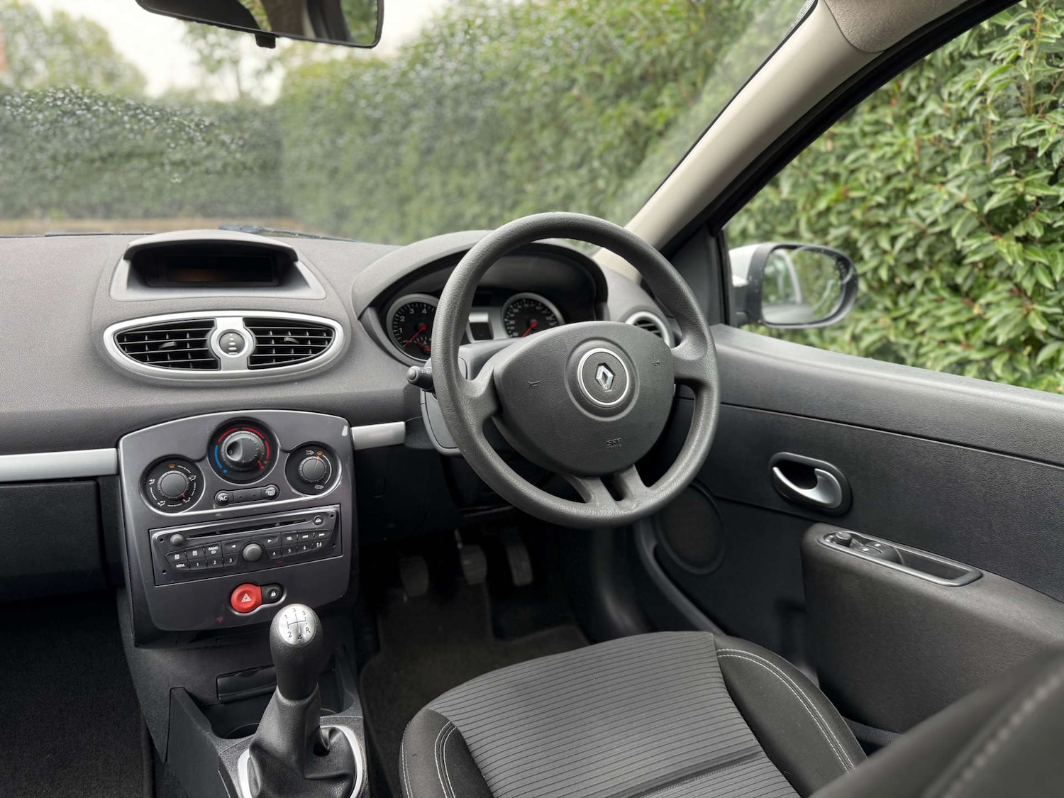 Used Renault Clio 2013 for sale - 77261370: Photo 24