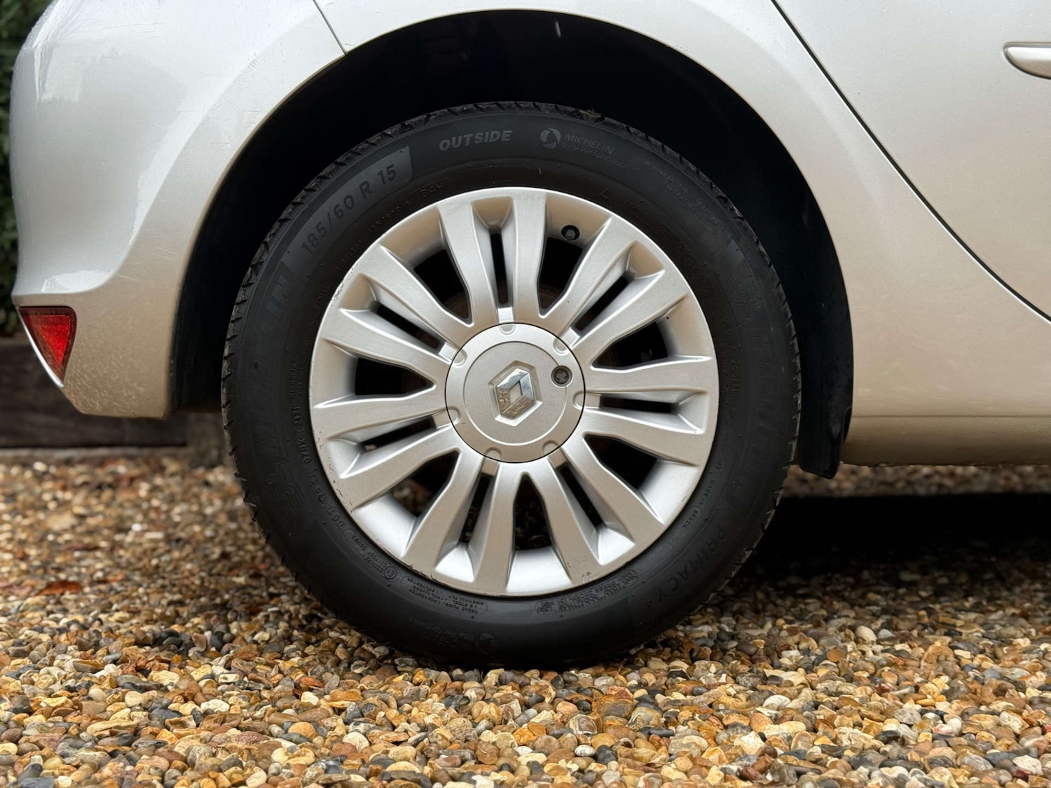 Used Renault Clio 2013 for sale - 77261370: Photo 32