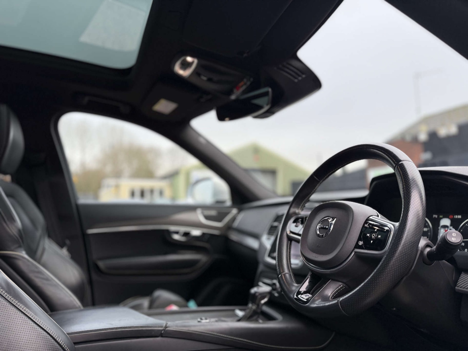 Used Volvo XC90 2017 for sale - 77319047: Photo 16