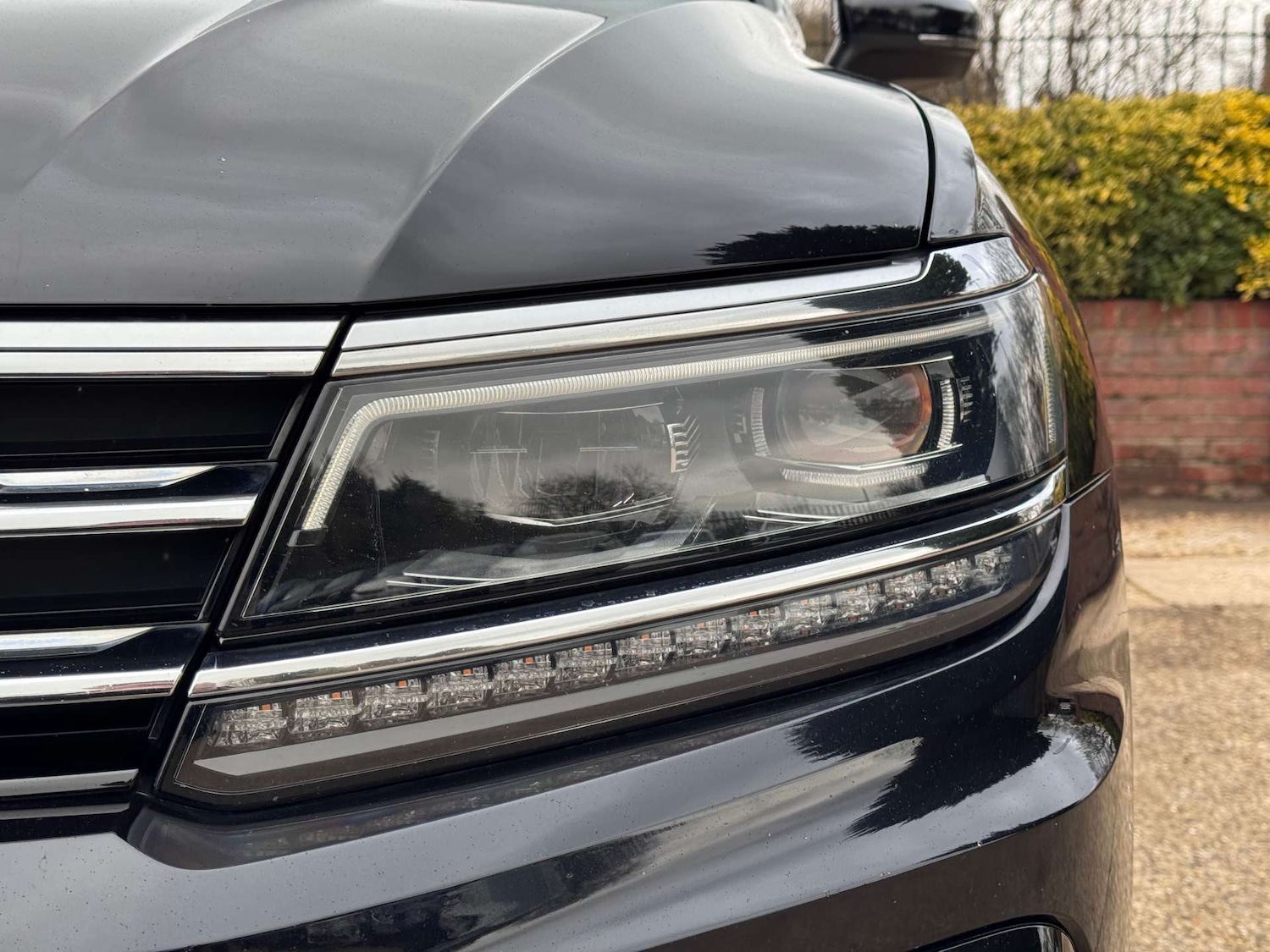 Used Volkswagen Tiguan 2017 for sale - 77531842: Photo 2