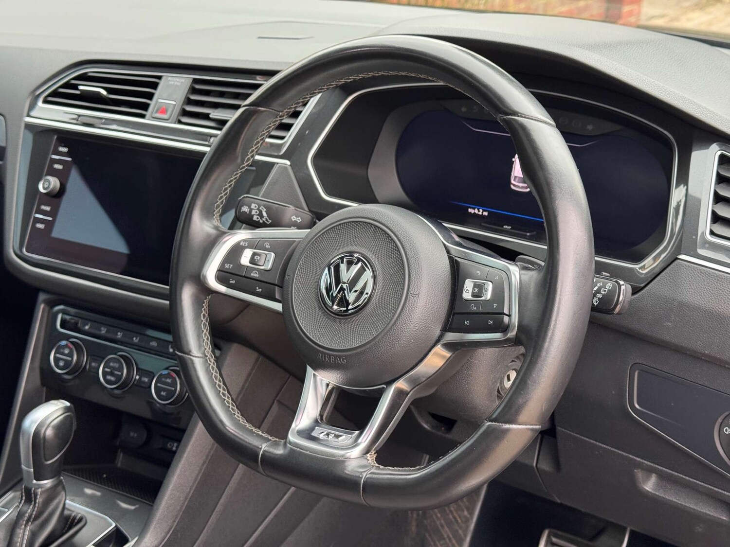 Used Volkswagen Tiguan 2017 for sale - 77531842: Photo 40