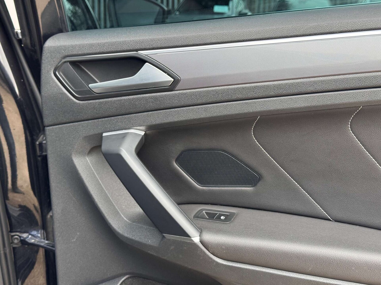 Used Volkswagen Tiguan 2017 for sale - 77531842: Photo 53