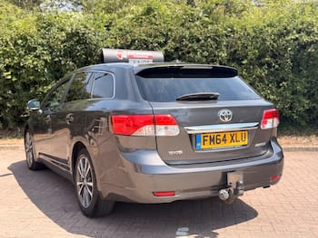 Used Toyota Avensis 2015 for sale - 79710201: Photo