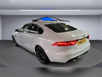 Used Jaguar XF 2016 for sale - 78880730: Photo