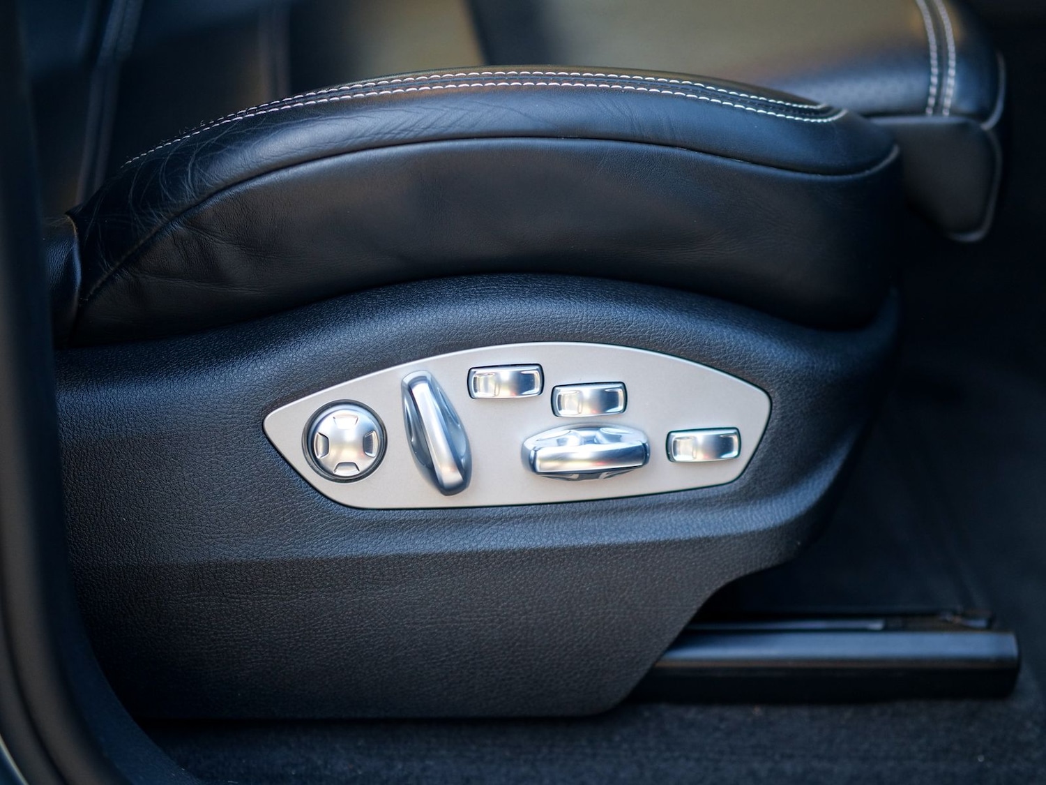 Used Porsche Macan 2022 for sale - 77960059: Photo 10