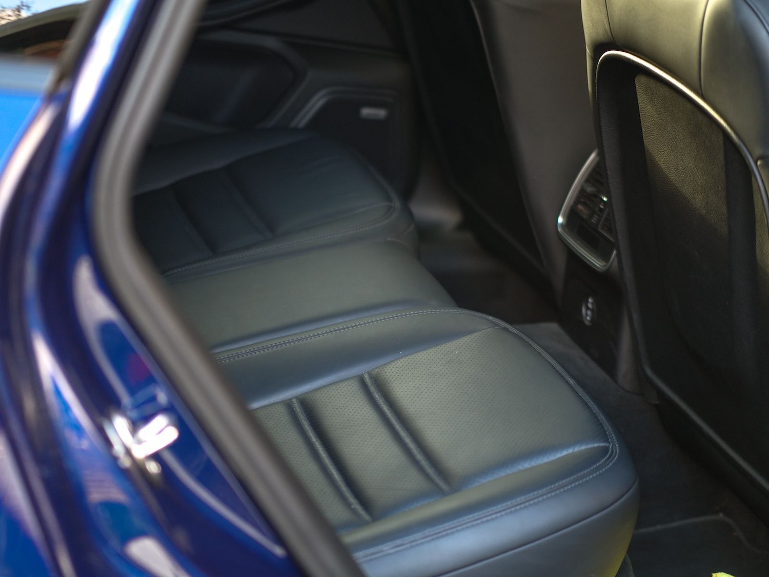 Used Porsche Macan 2022 for sale - 76772307: Photo 17