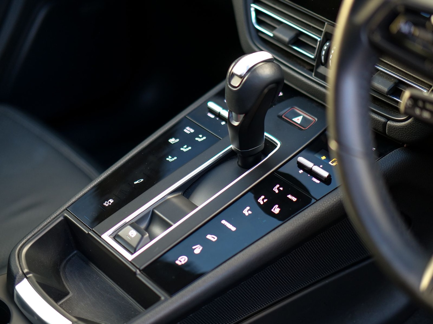 Used Porsche Macan 2022 for sale - 76772307: Photo 21