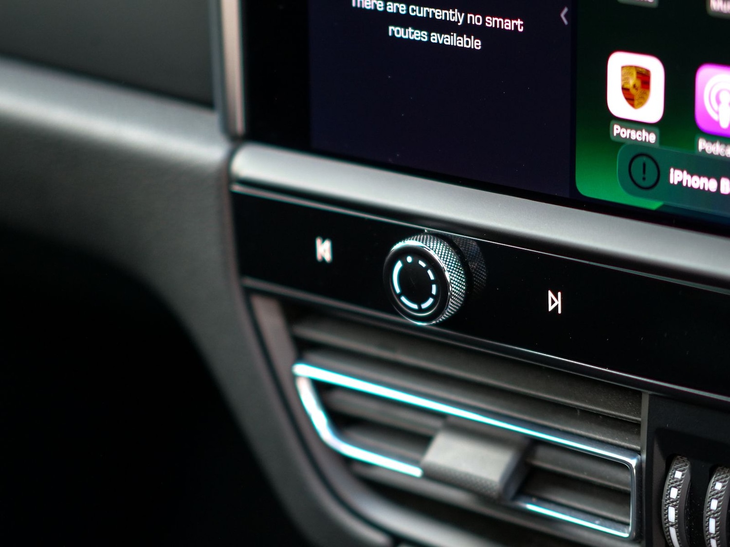 Used Porsche Macan 2022 for sale - 76772307: Photo 28