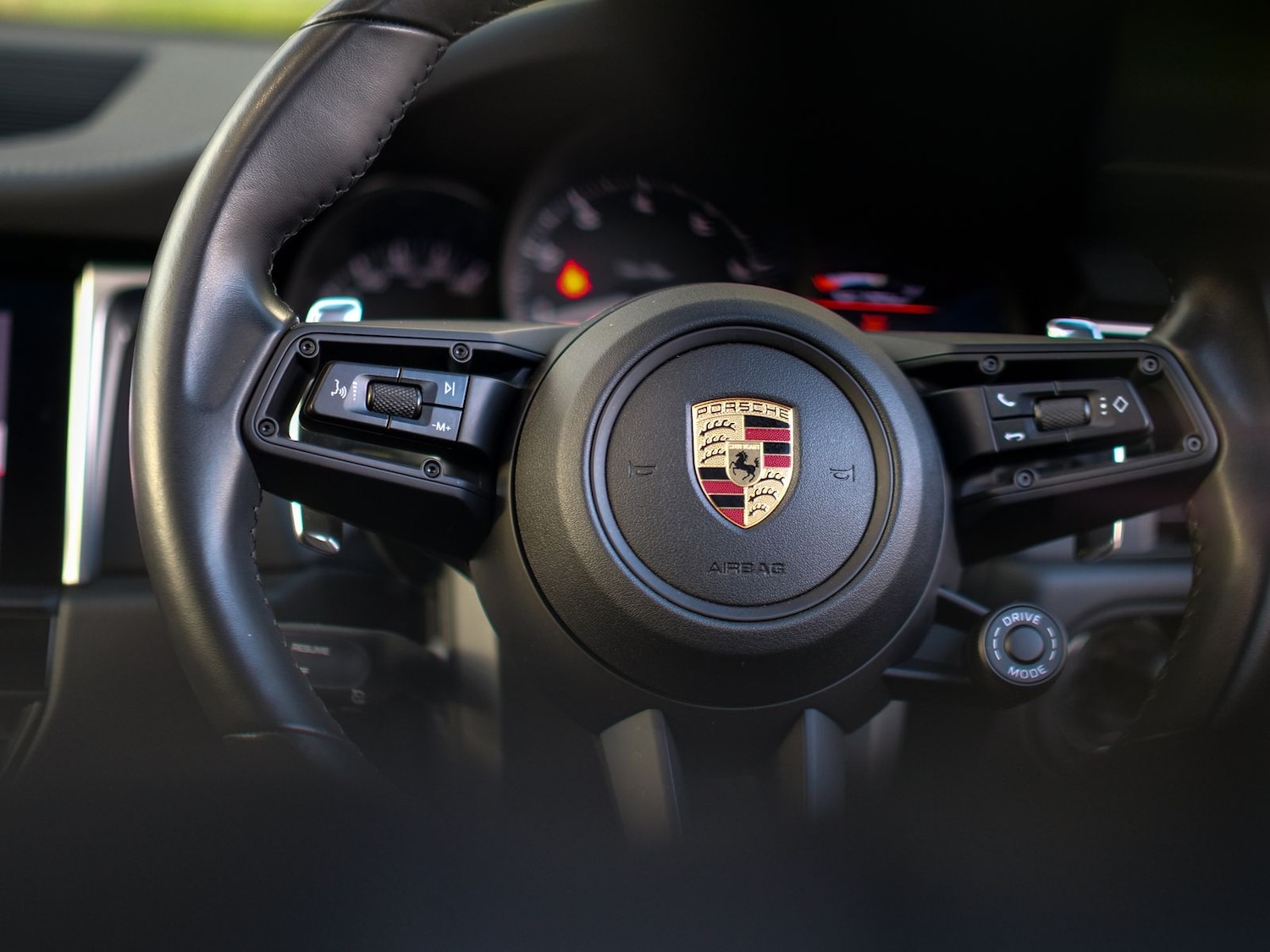 Used Porsche Macan 2022 for sale - 76772307: Photo 34