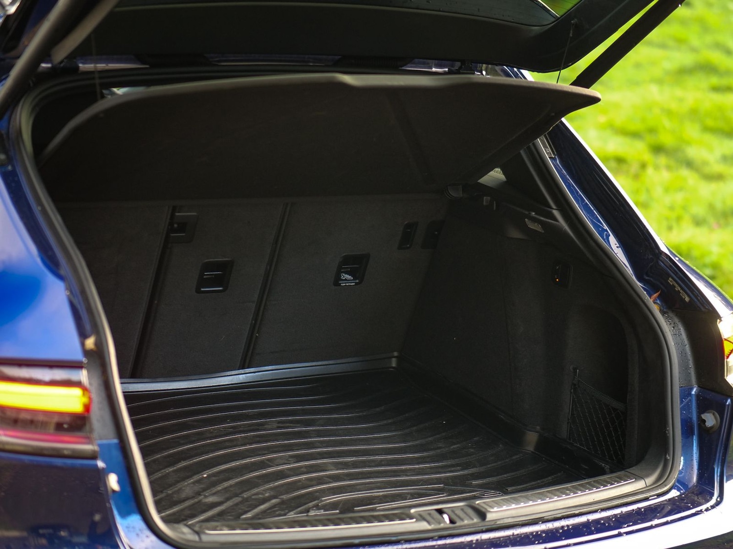 Used Porsche Macan 2022 for sale - 76772307: Photo 53