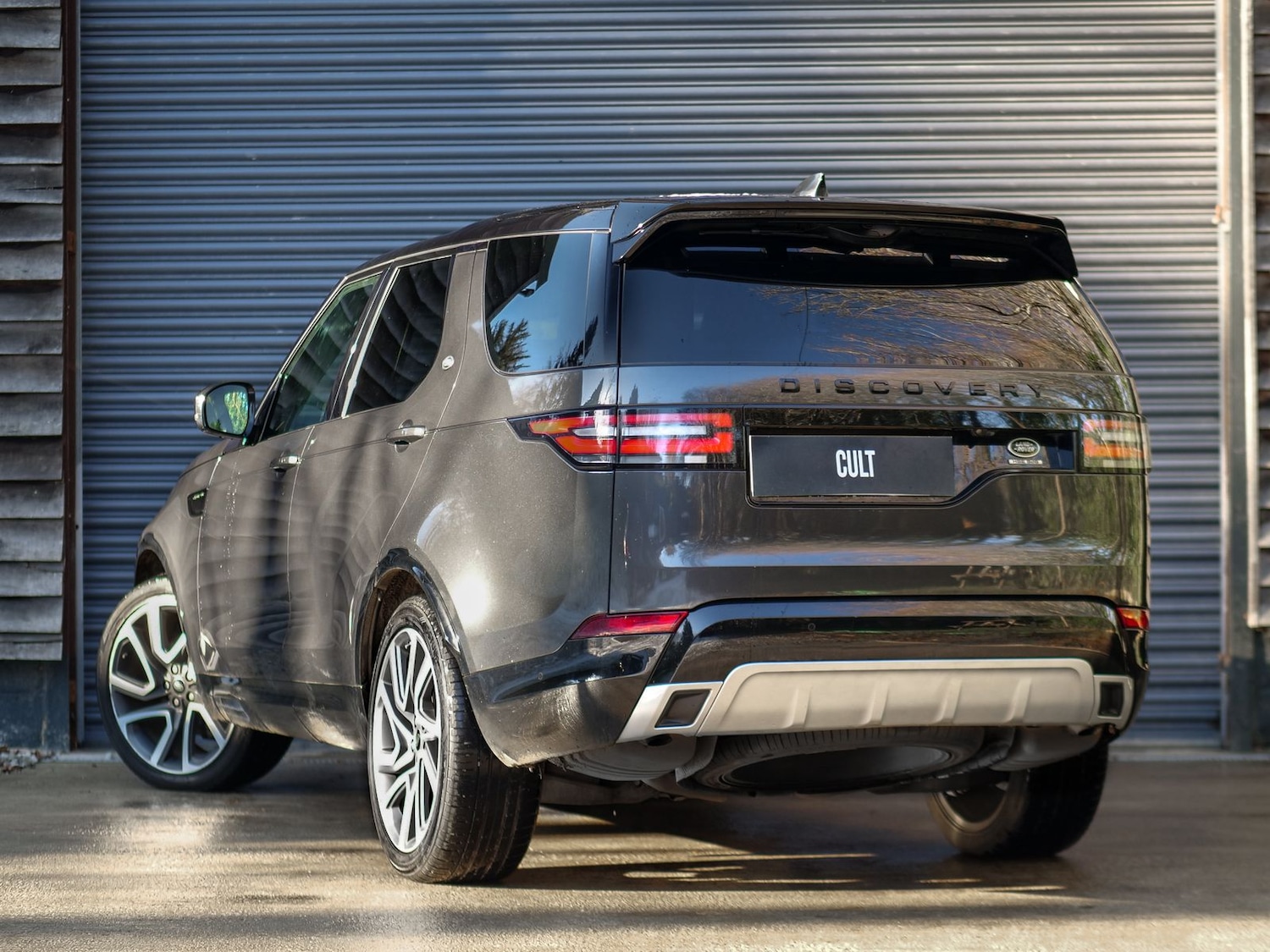 Used Land Rover Discovery 2020 for sale - 77092841: Photo 2