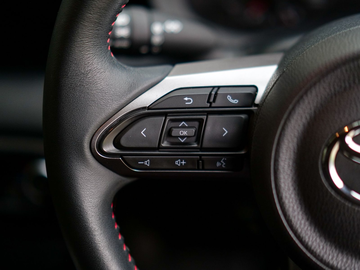 Used Toyota Yaris 2021 for sale - 76842233: Photo 32