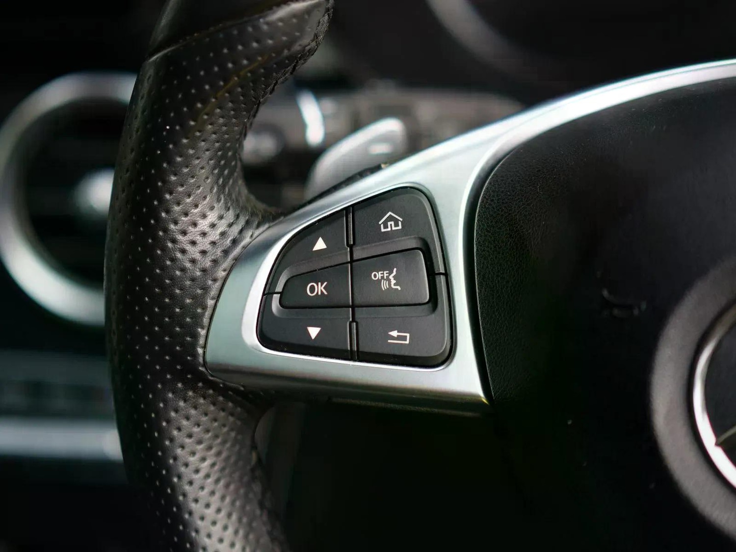 Used Mercedes-Benz GLC 2018 for sale - 78187120: Photo 41