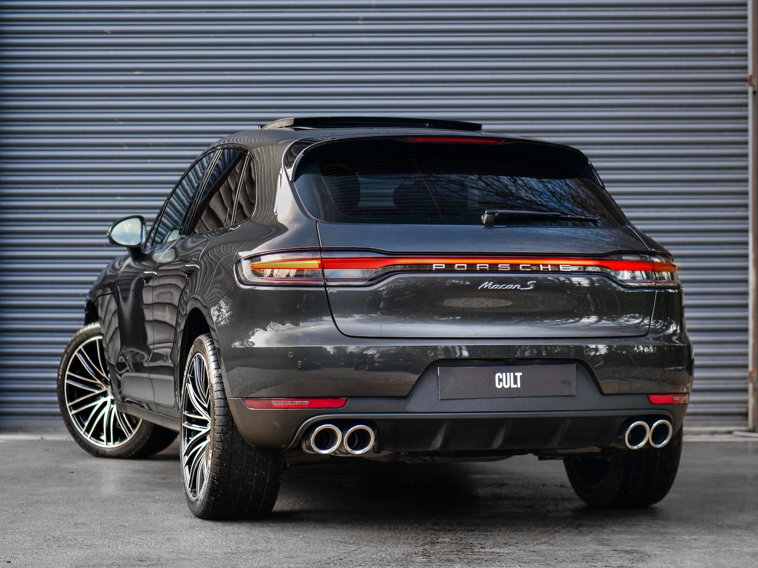 Used Porsche Macan 2021 for sale - 77321436: Photo 2