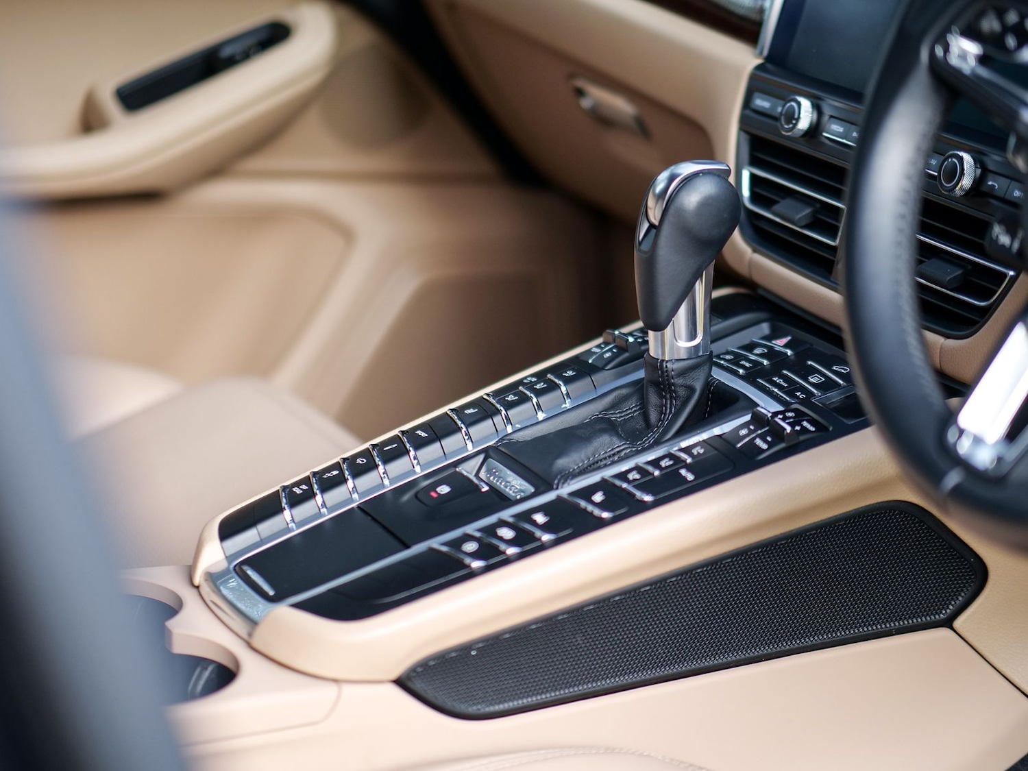 Used Porsche Macan 2021 for sale - 77321436: Photo 27