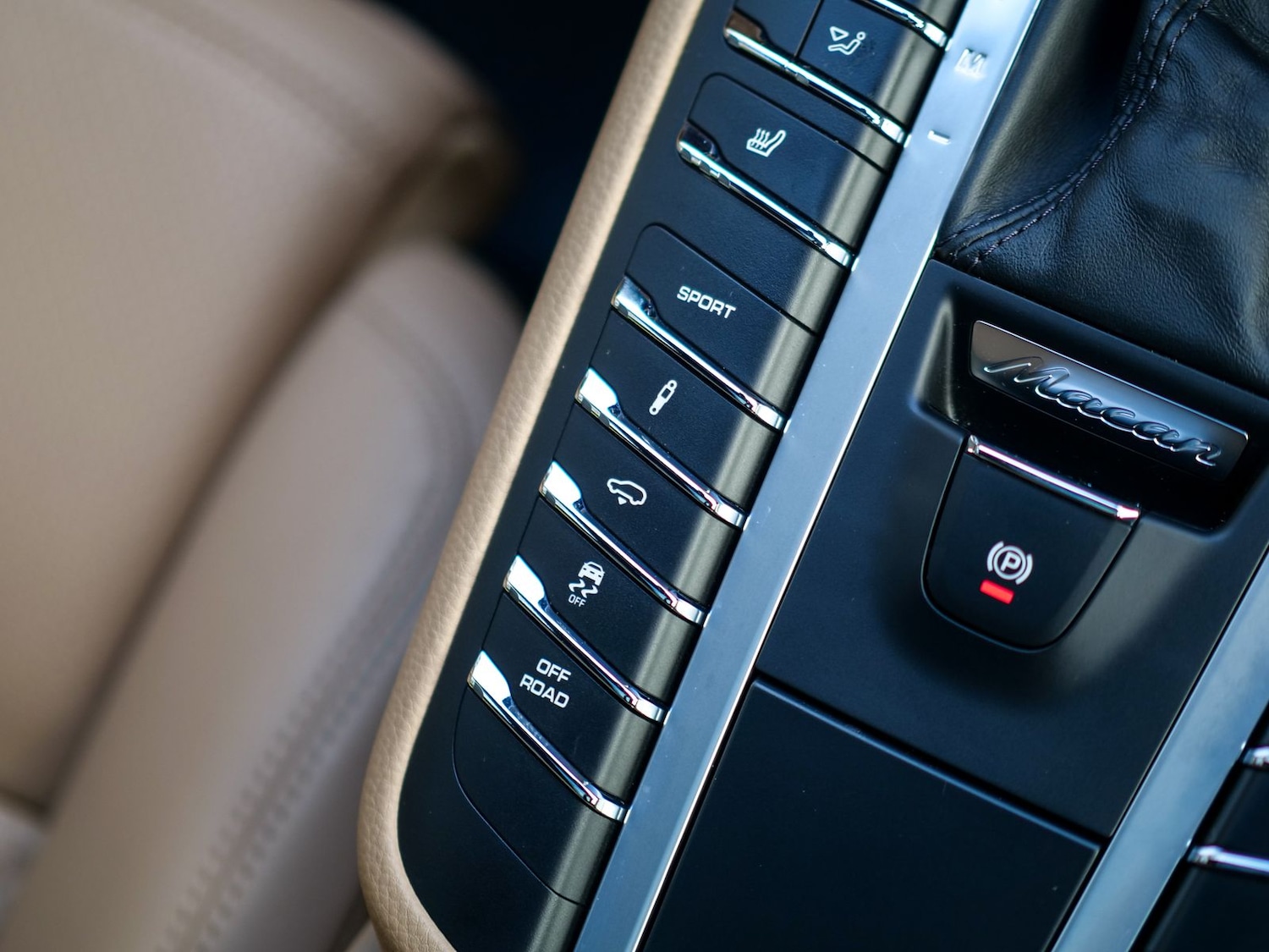 Used Porsche Macan 2021 for sale - 77321436: Photo 32