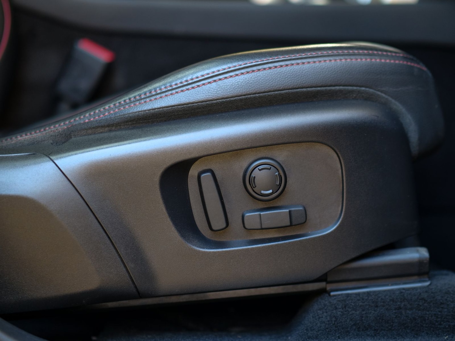 Used Land Rover Discovery Sport 2021 for sale - 77983056: Photo 12