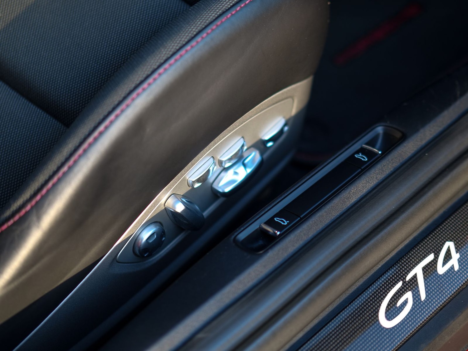 Used Porsche Cayman 2015 for sale - 76772302: Photo 18