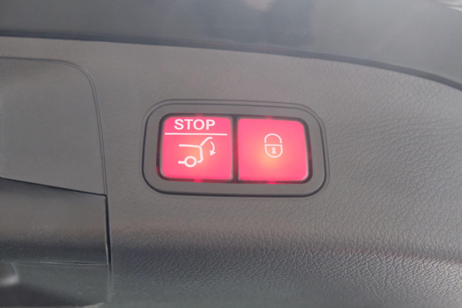 Used Mercedes-Benz GLA 2023 for sale - 76109486: Photo 38