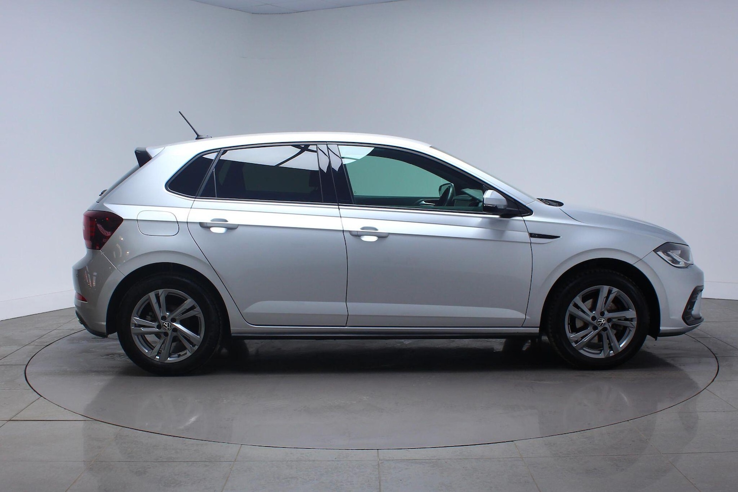 Used Volkswagen Polo 2024 for sale - 76122777: Photo 4
