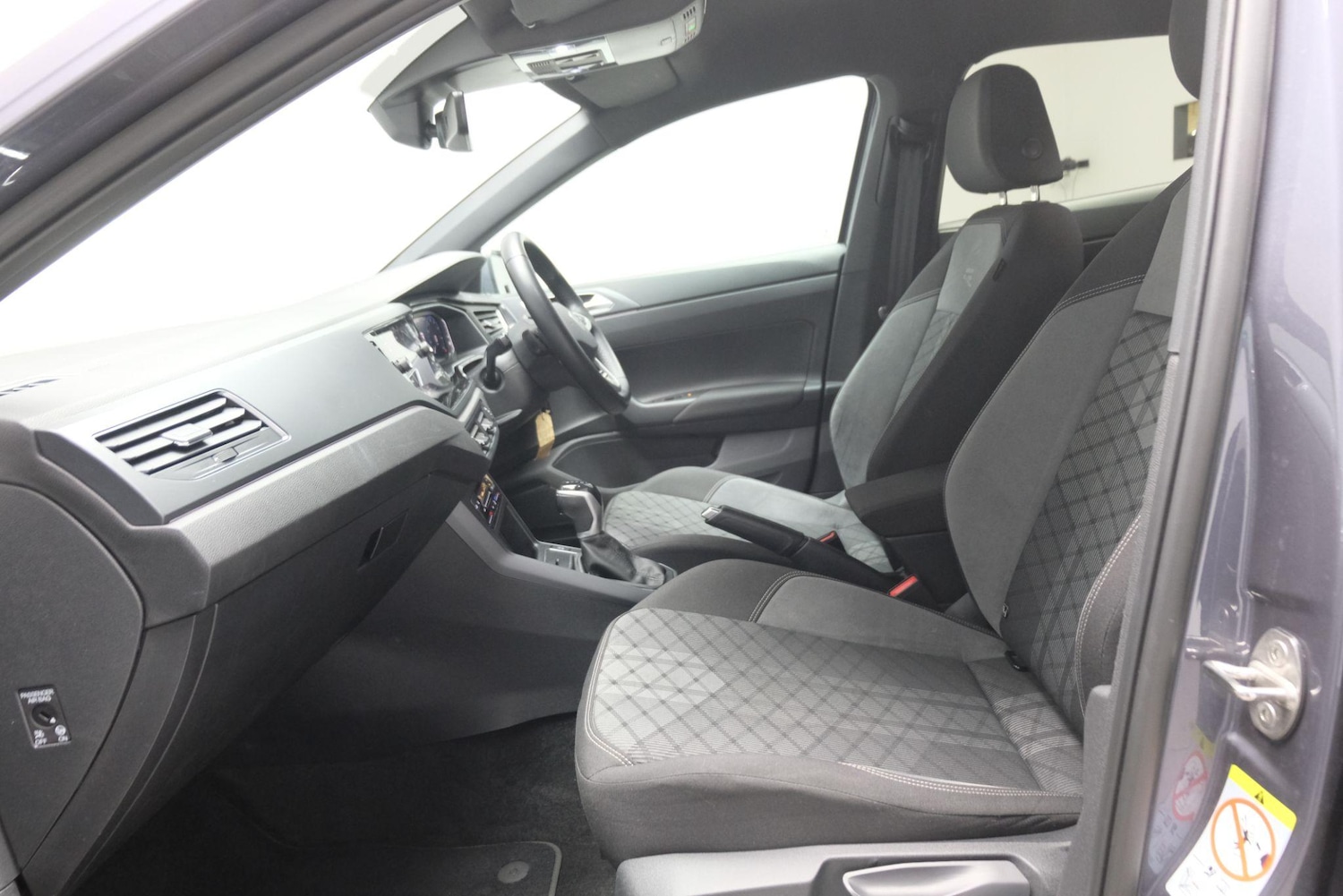 Used Volkswagen Polo 2024 for sale - 76109294: Photo 12