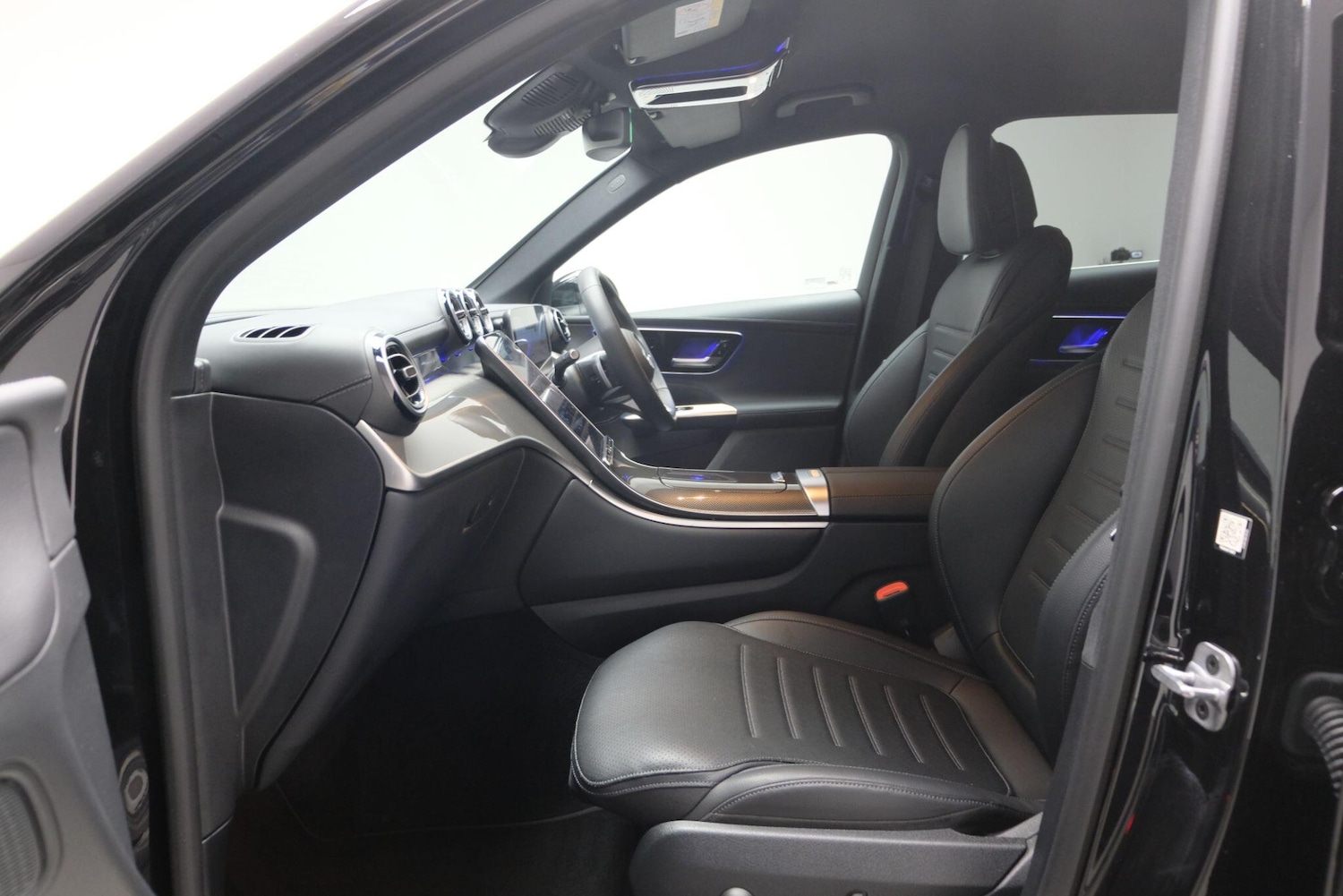 Used Mercedes-Benz GLC 2023 for sale - 76121371: Photo 12