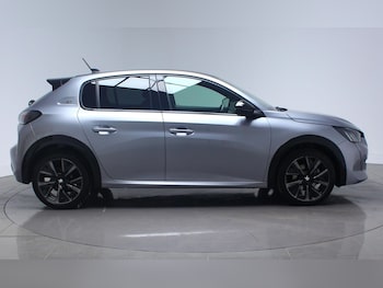 Used Peugeot 208 2023 for sale - 75493193: Photo