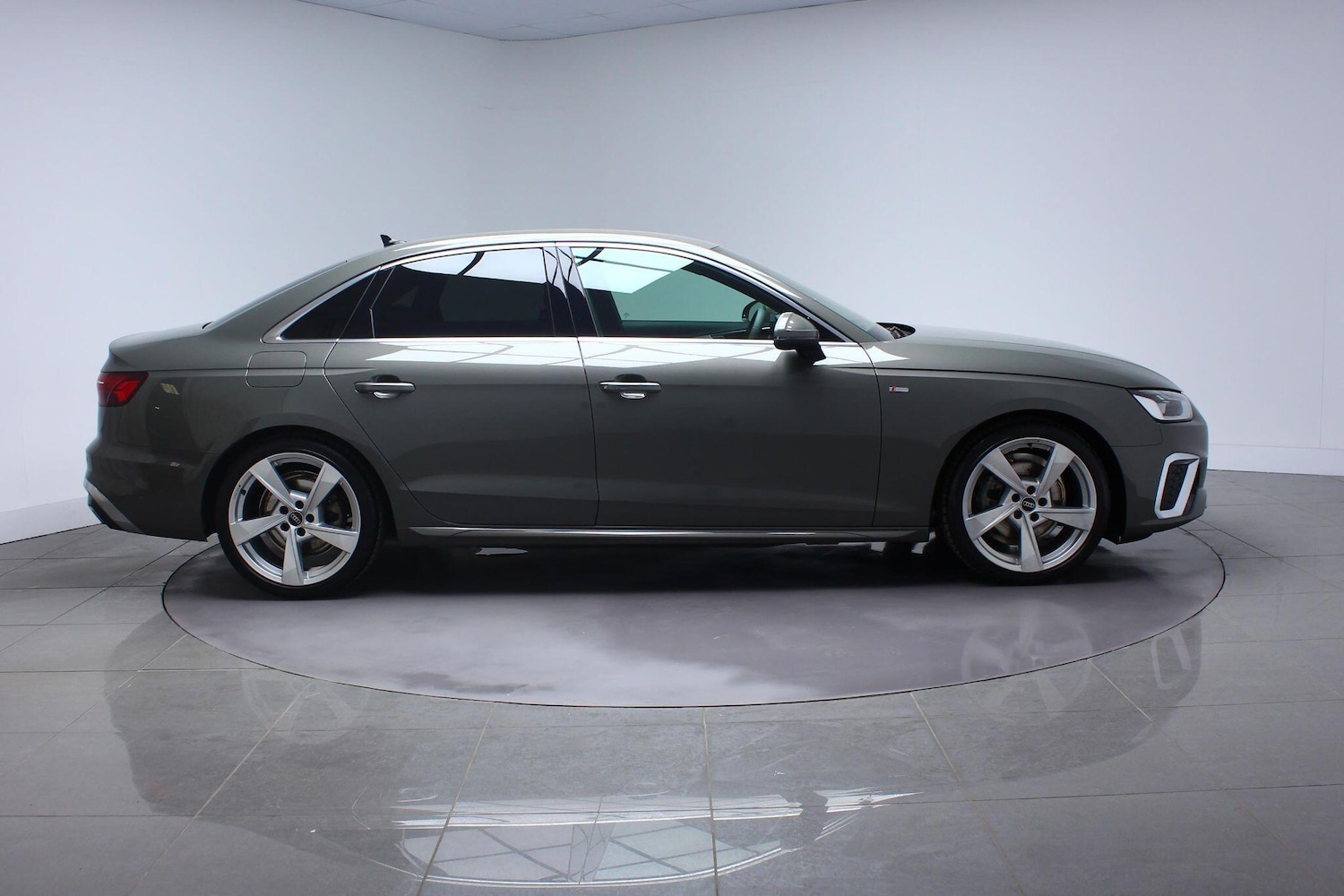 Used Audi A4 2024 for sale - 76122224: Photo 4